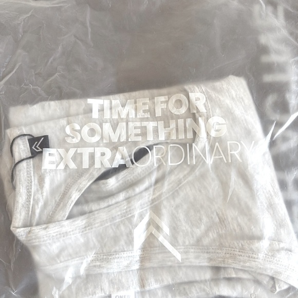 NWT [Oner Active] Fitted Racerback Cropped Light Grey Tank Top Women’s X-Large - Picture 15 of 15